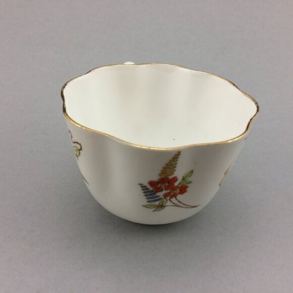 Taylor & Kent Vintage Fine Bone China Teacup and Saucer Flowers - Picture 6 of 10